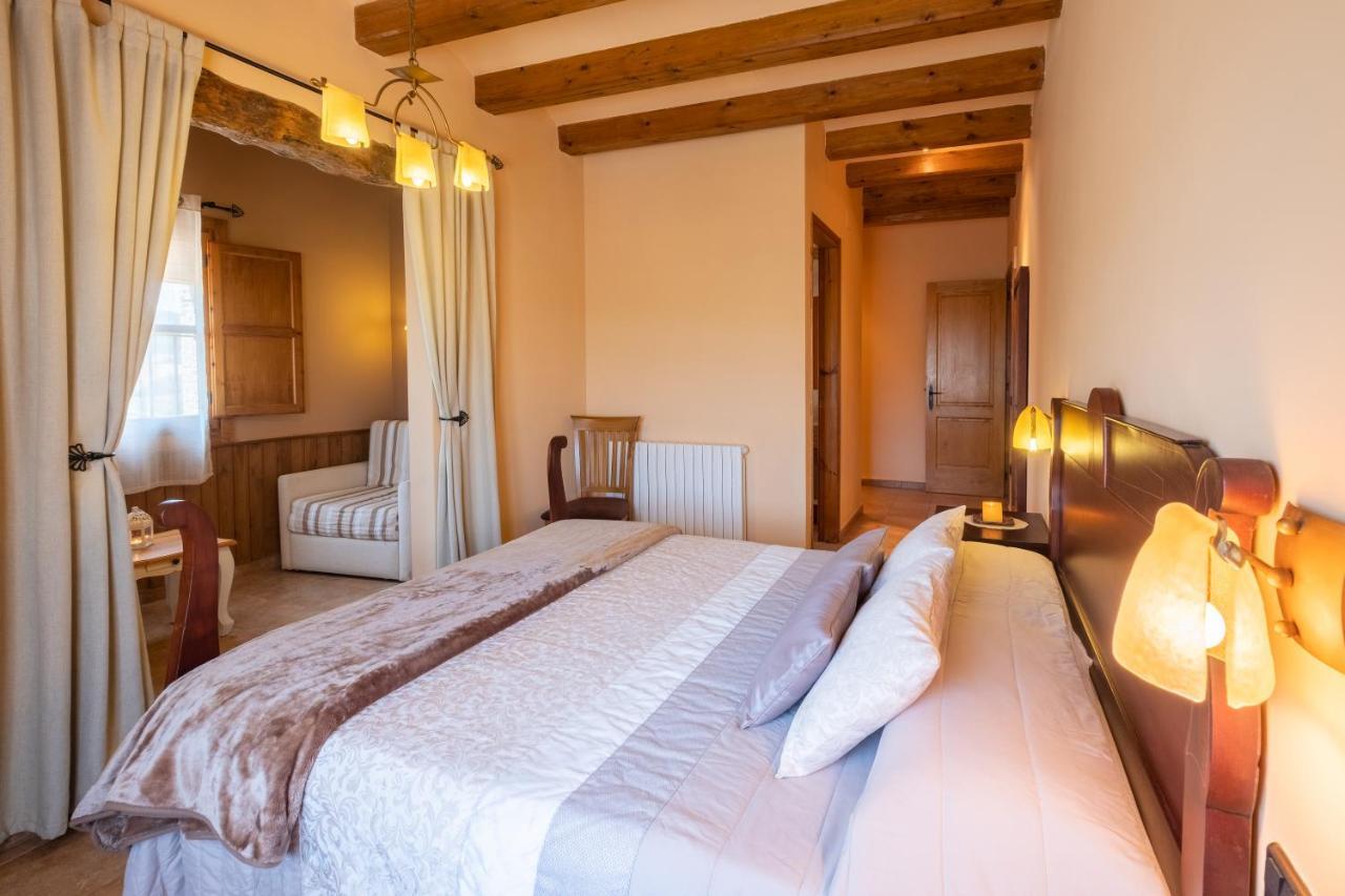 Cal Ros Bed & Breakfast Calonge de Segarra Ngoại thất bức ảnh
