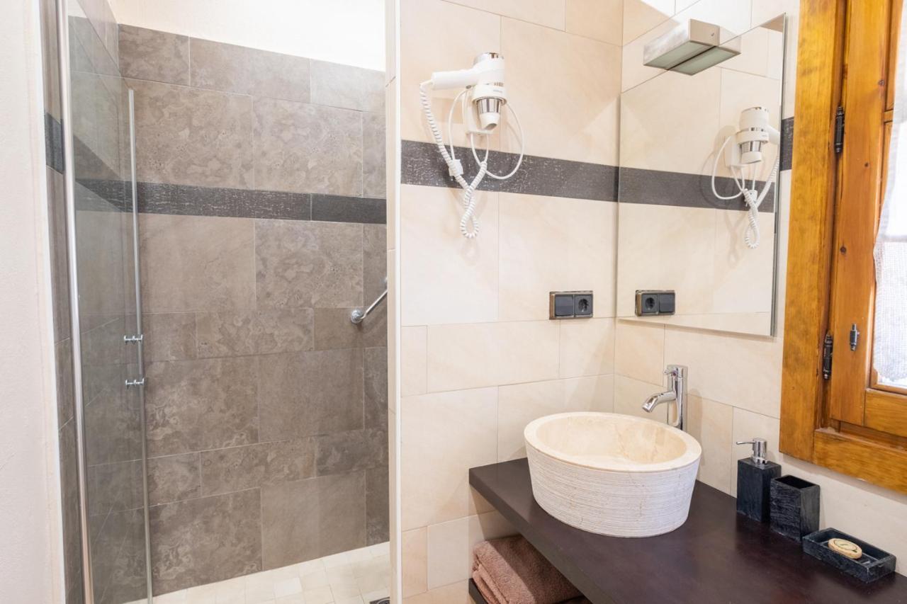 Cal Ros Bed & Breakfast Calonge de Segarra Ngoại thất bức ảnh